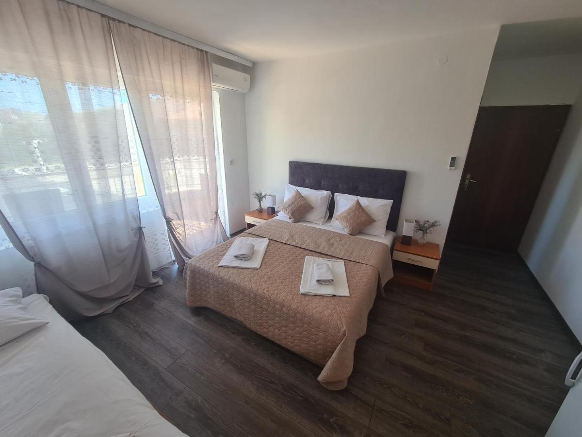 Villa Goda Tučepi エクステリア 写真